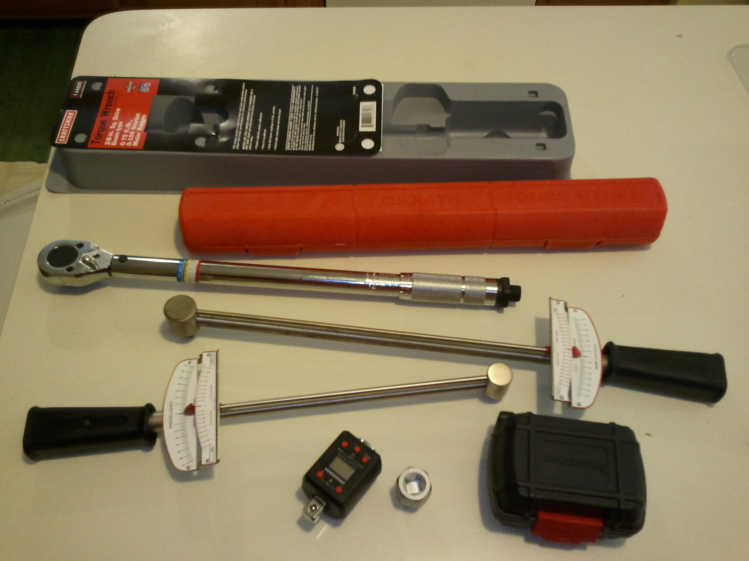 thumbnail interactive-video image 1 of 2-Piece Torque Wrench Set - 1/2" & 3/8" Drive 10-170 FT.LB Click Type 1 of 11